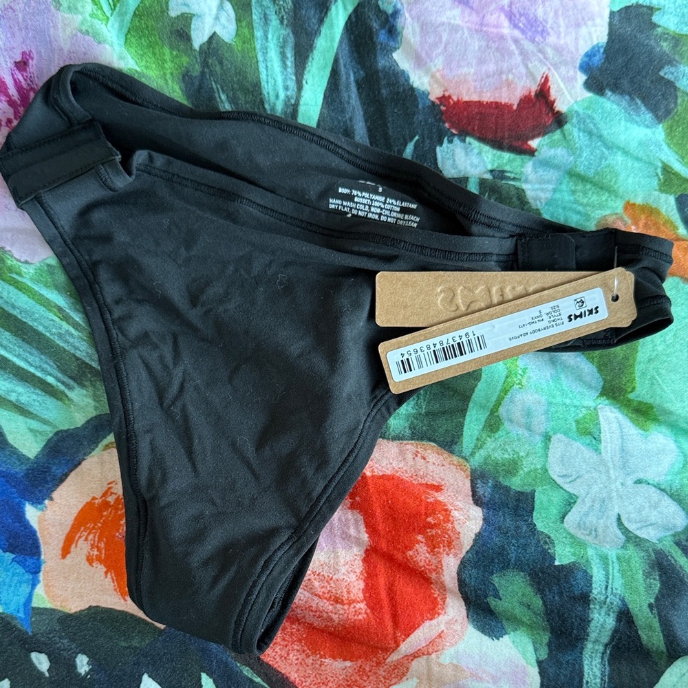 Skims Adaptive Thong